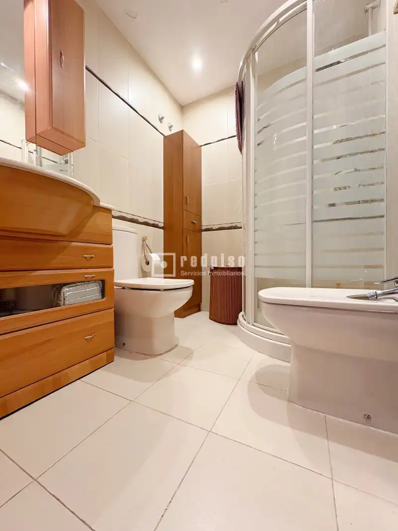 Baño de Piso en venta en Madrid con Terraza y Trastero