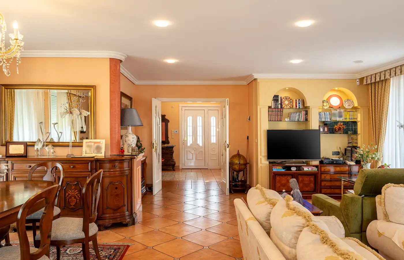 Chalet con terraza en venta en Avenida Rosalía Castro 126, imagen 8