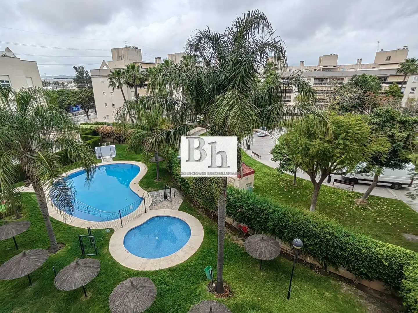 Vista exterior de Piso en venta en Málaga con Aire acondicionado, Jardín privado y Terraza