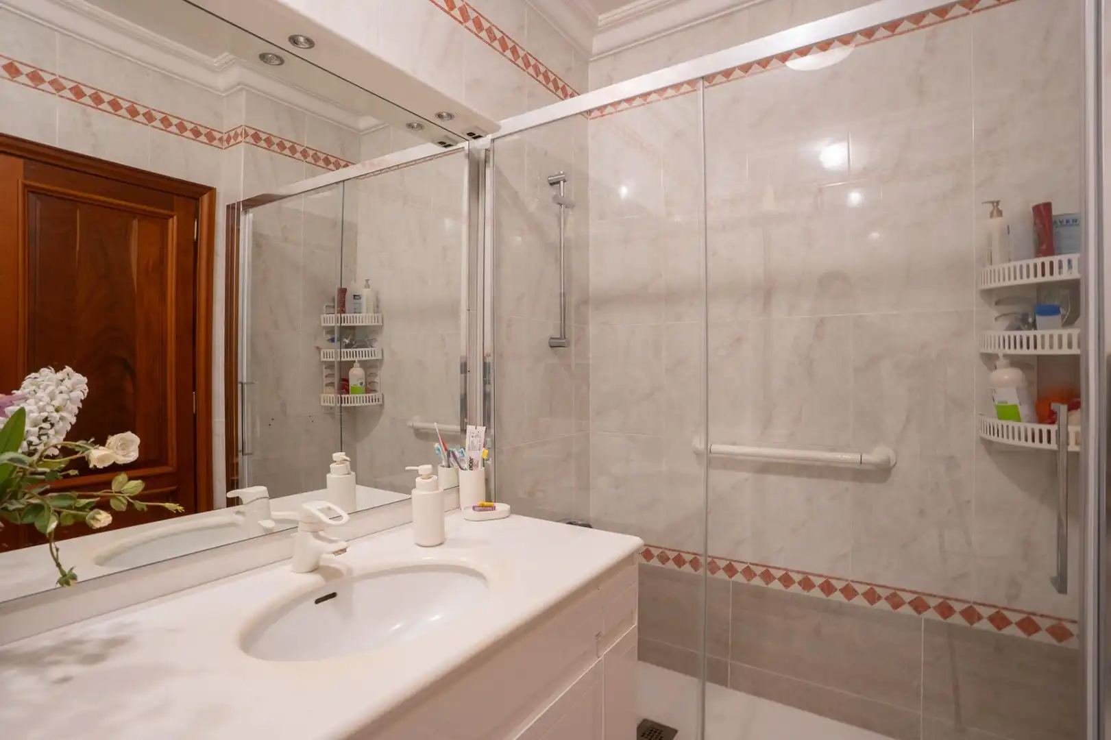 Bathroom of Houses for sale in San Cristóbal de la Laguna  with Air Conditioner, Terrace and Storage room