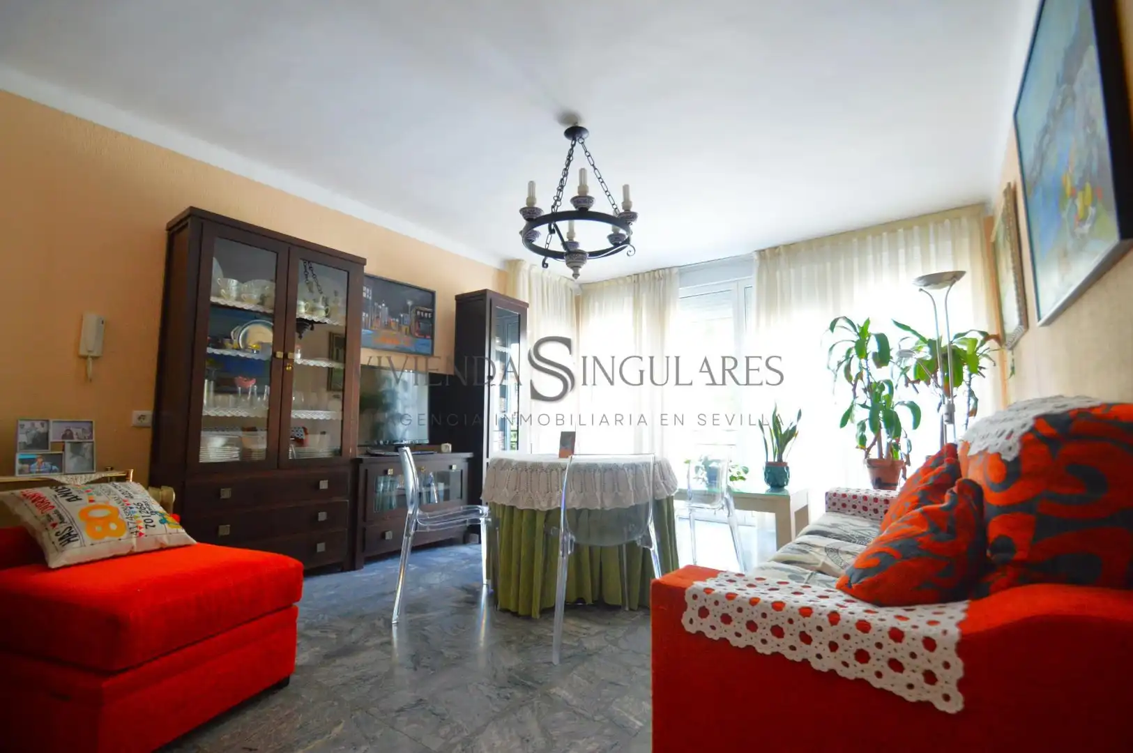 Living room of Flat for sale in Sevilla  with Air Conditioner, Terrace and Storage room