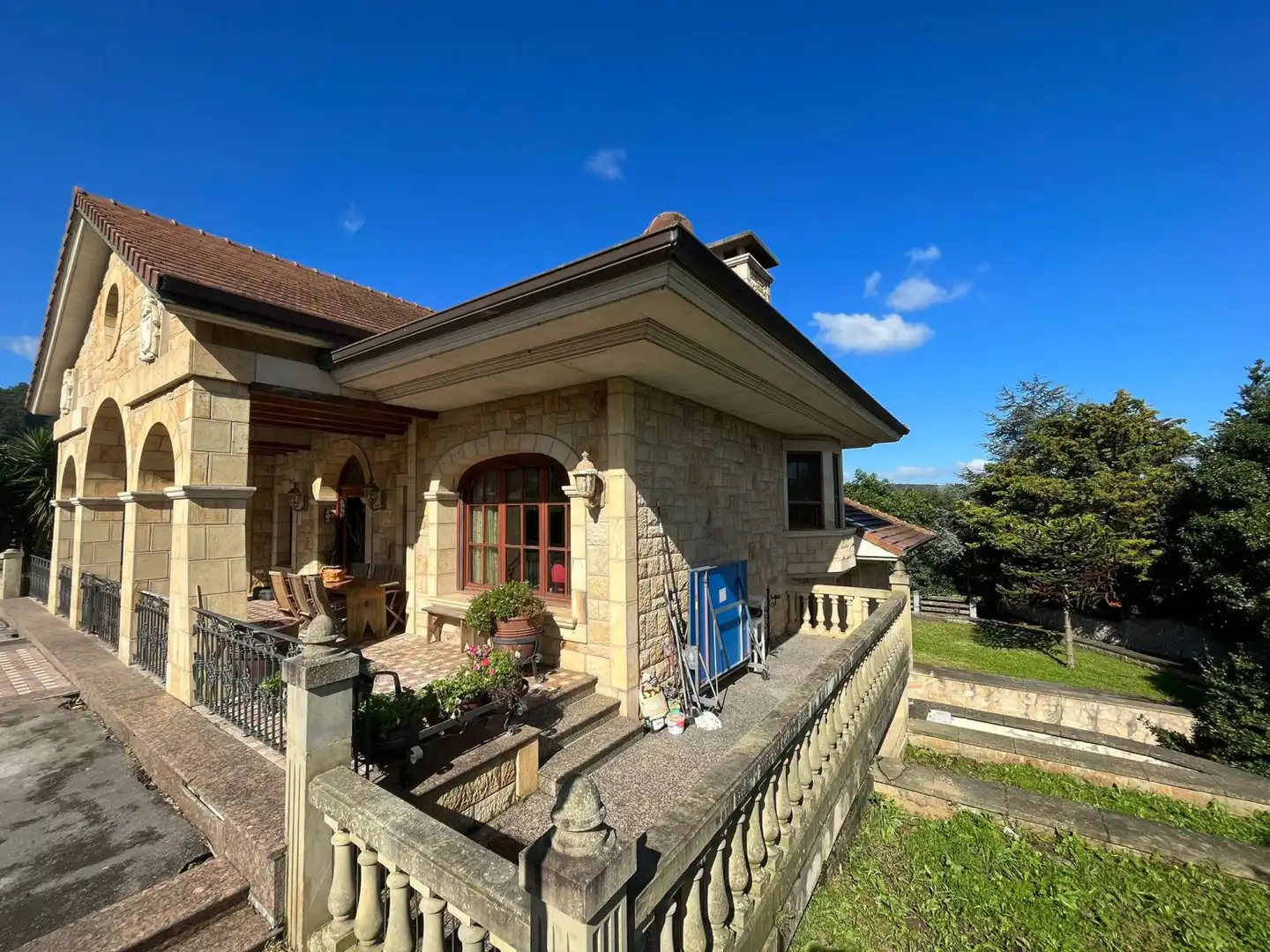 Vista exterior de Casa o chalet en venta en Noja con Calefacción, Trastero y Jacuzzi