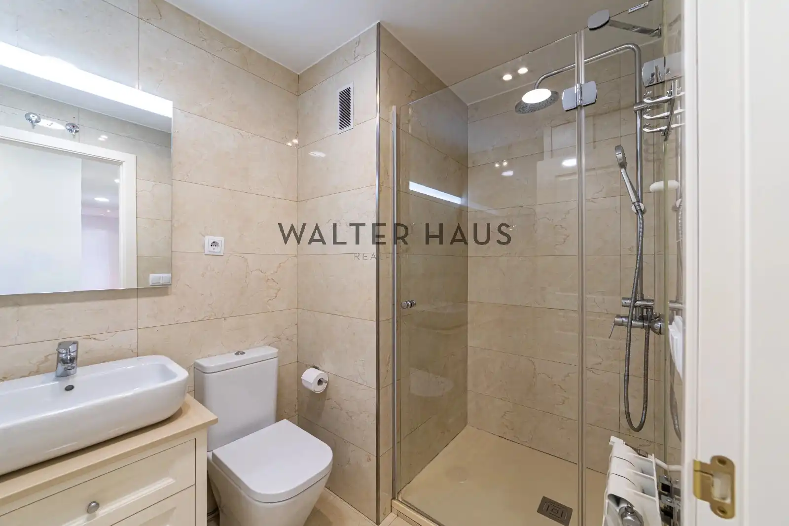 Penthouse with lift for sale in Calle de Alonso Cano, imagen 7