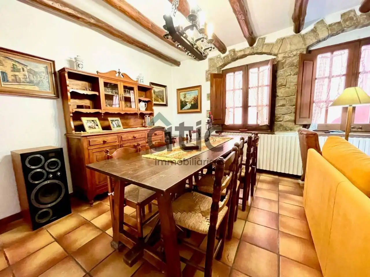 Comedor de Finca rústica en venta en Castellgalí con Calefacción y Jardín privado