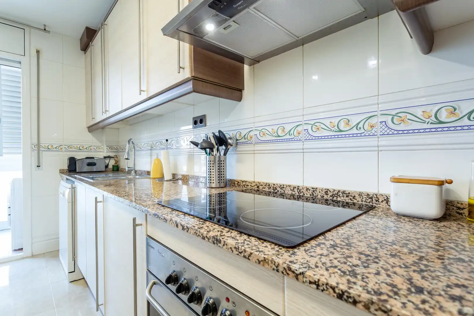 Kitchen of Attic for sale in Reus  with Air Conditioner, Private garden and Parquet flooring