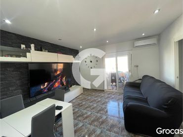 Piso con balcón en venta en Estruch - Eixample