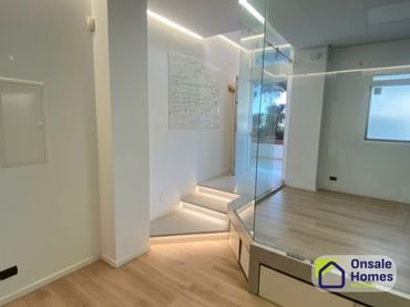 Local comercial en venda a Calle los Almendros