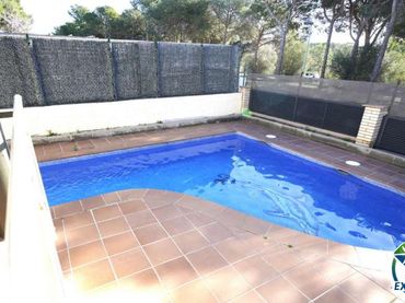 Casa con piscina in vendita a Carrer de l'Eucaliptus