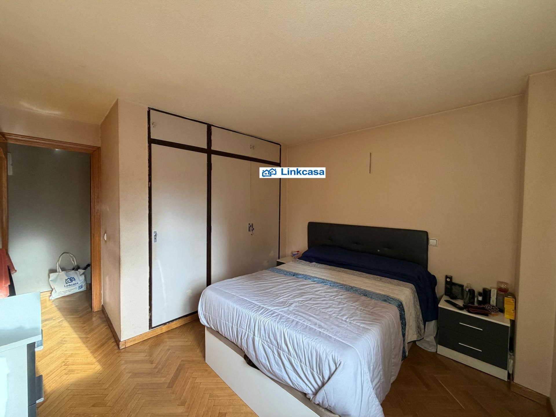 Dormitori de Pis en venda en  Madrid Capital amb Aire condicionat i Calefacció