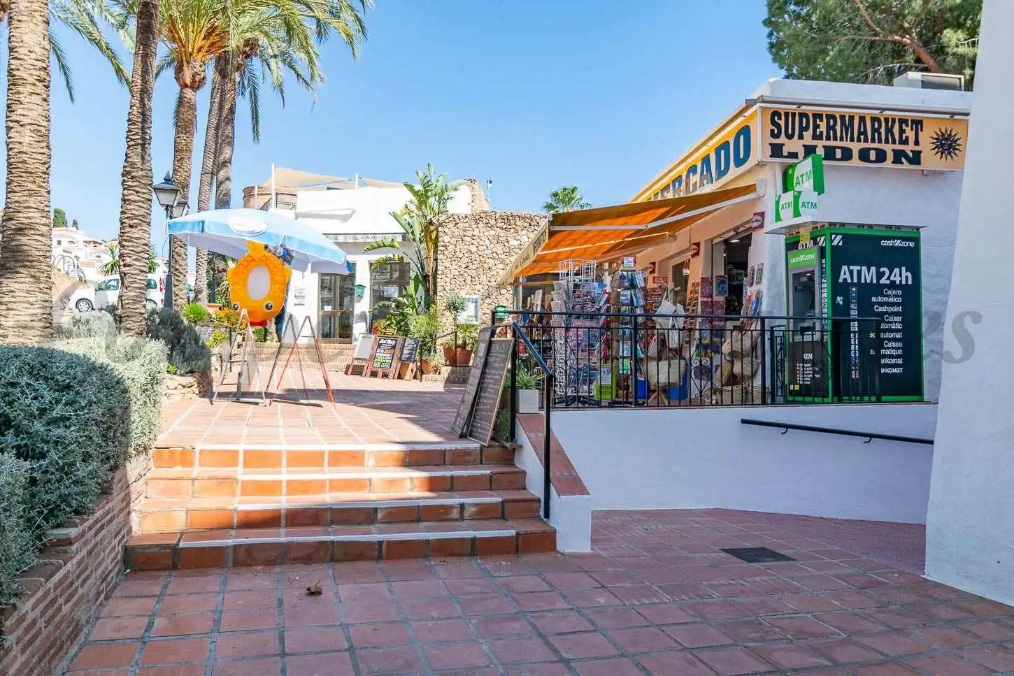 Wohnungen zum Verkauf in Nerja mit Klimaanlage, Möbliert und Balkon