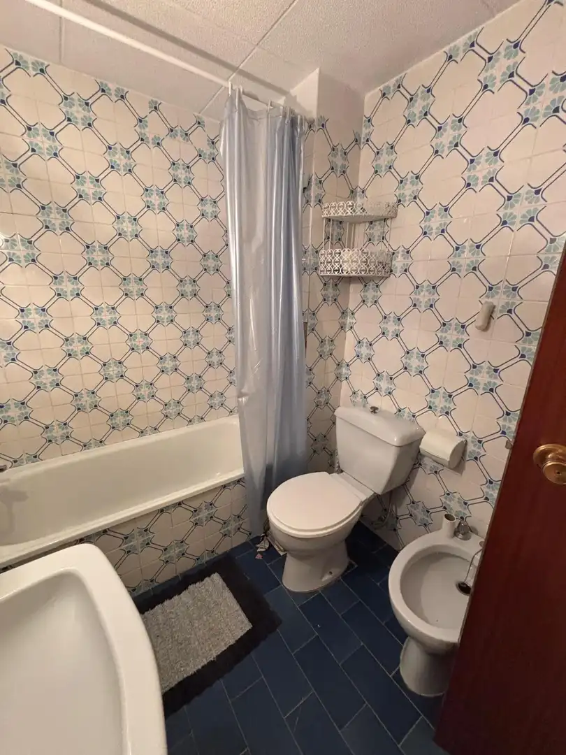 Bany de Apartament en venda en Torrevieja amb Terrassa i Moblat