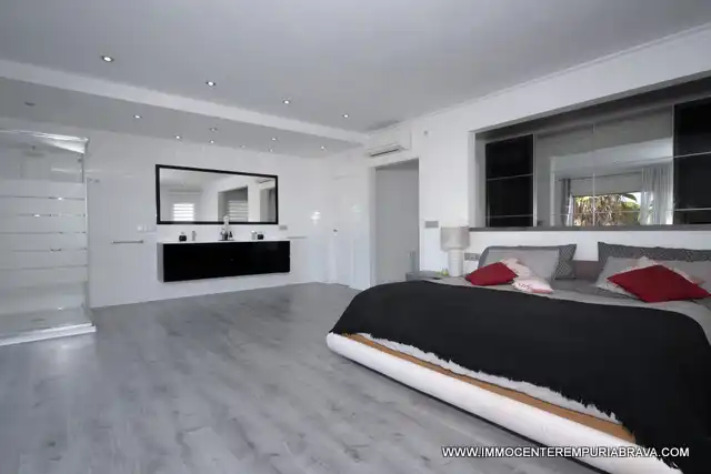 Bedroom of Houses for sale in Empuriabrava  with Air Conditioner, Heating and Private garden