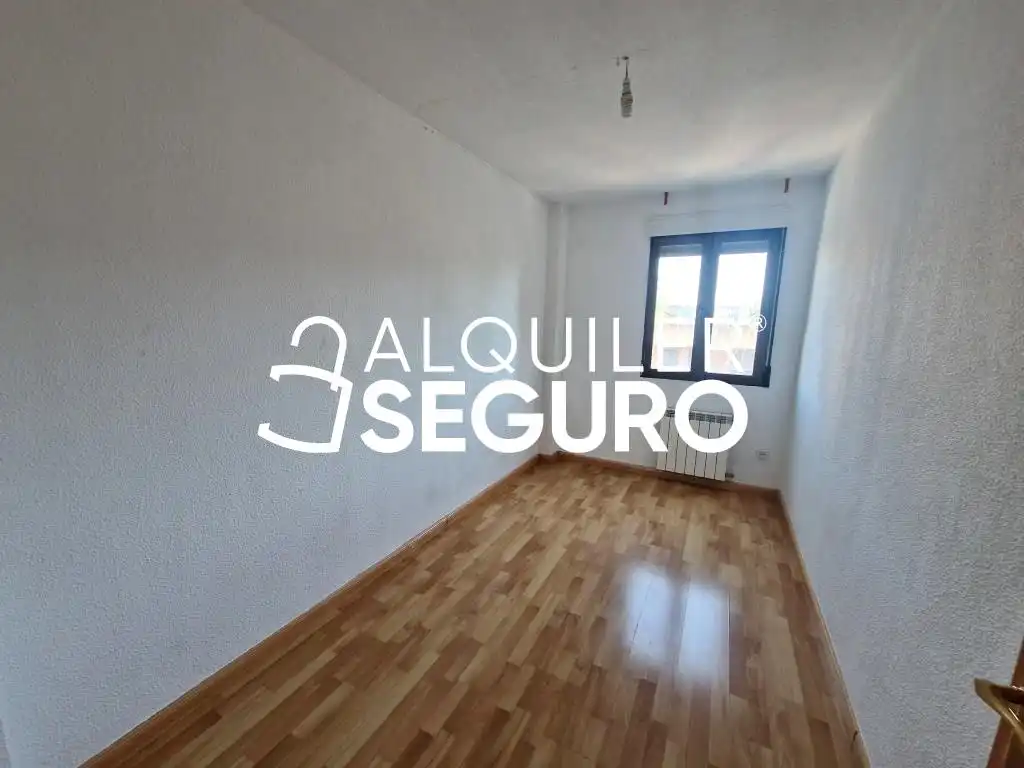 Bedroom of Flat for rent in Fuenlabrada  with Air Conditioner, Heating and Terrace