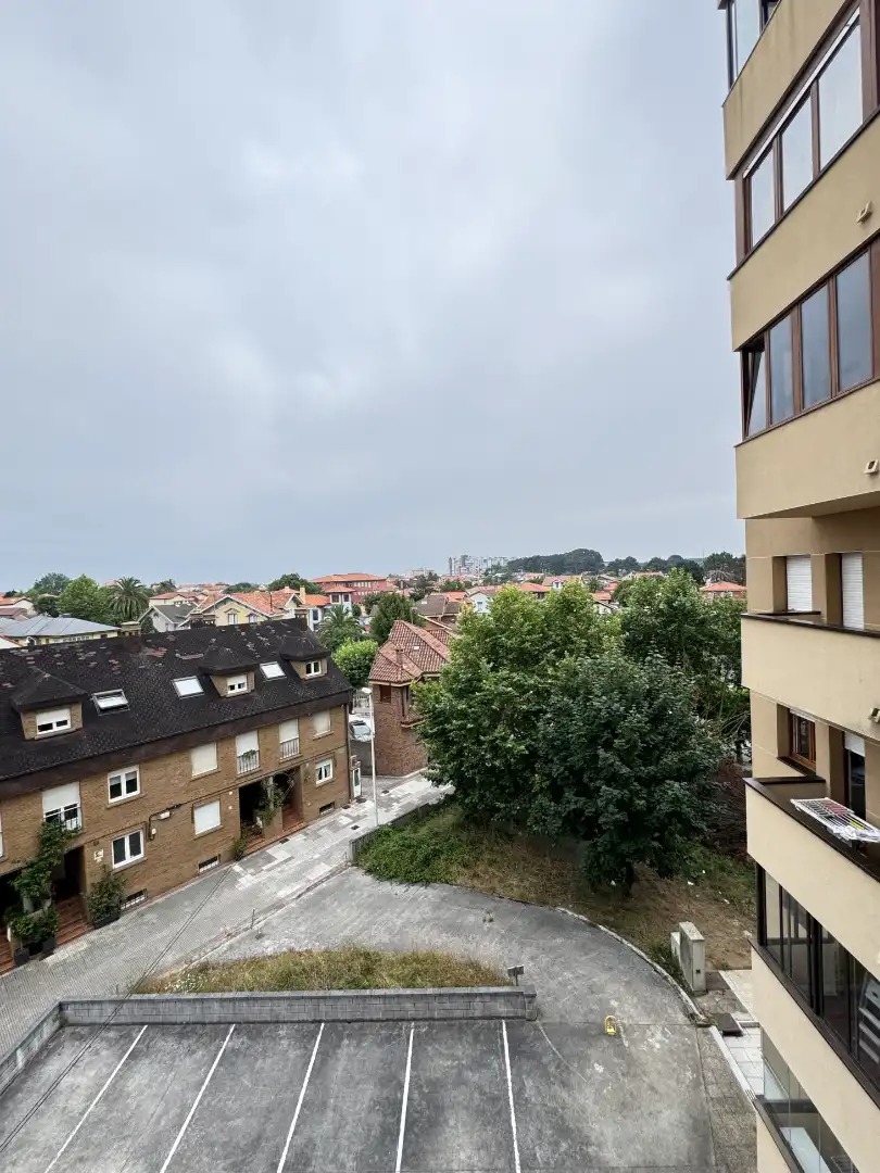 Vista exterior de Piso en venta en Castrillón con Calefacción, Parquet y Terraza