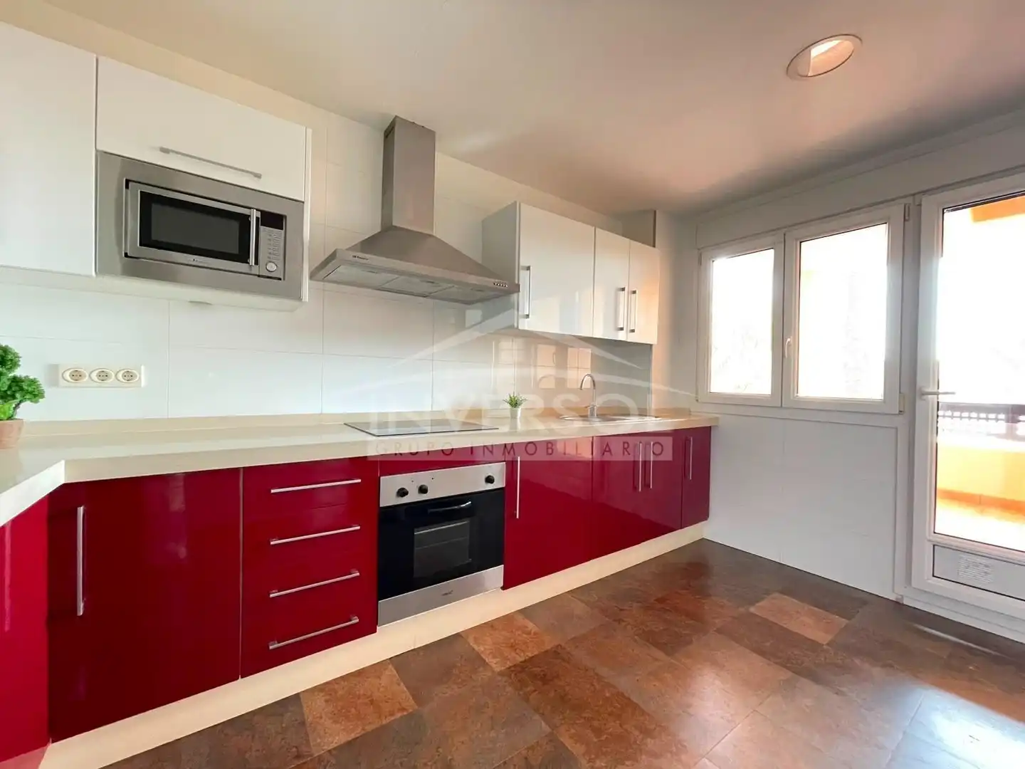 Cocina de Piso en venta en El Ejido con Terraza, Horno y Balcón