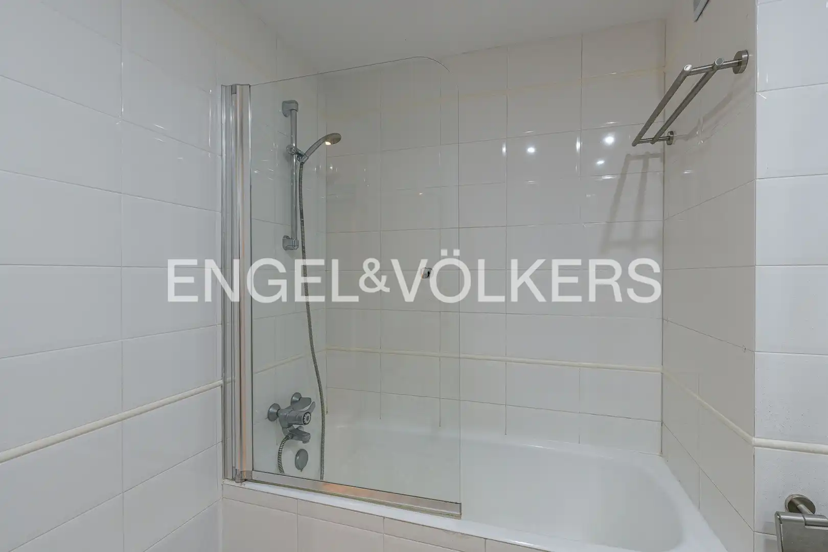 Baño de Piso de alquiler en Pozuelo de Alarcón con Aire acondicionado, Calefacción y Terraza