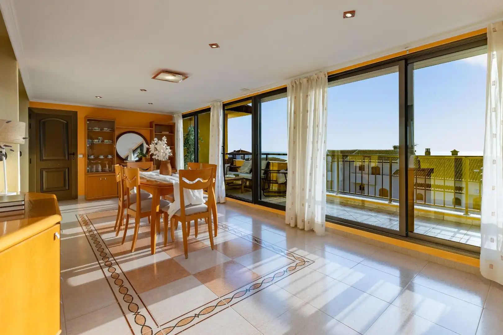 Comedor de Ático en venta en Tavernes de la Valldigna con Terraza, Trastero y Amueblado