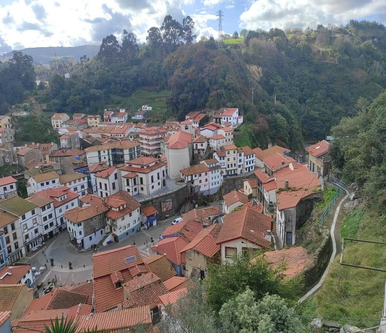 Exterior view of House or chalet for sale in Cudillero  with Parquet flooring, Terrace and Storage room