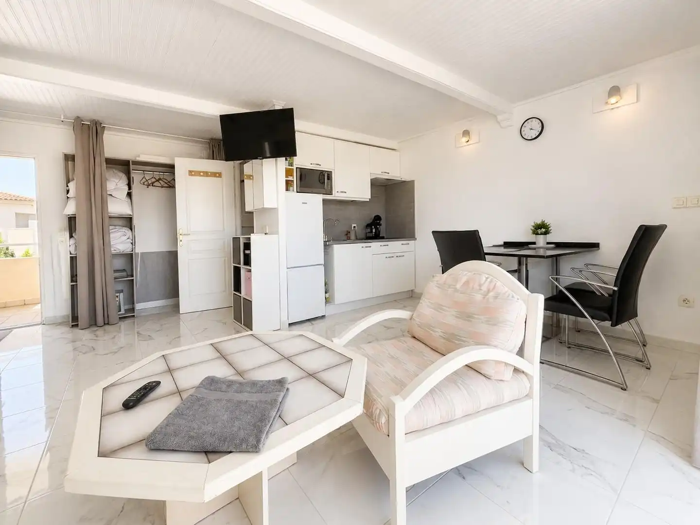 Living room of Attic for sale in Empuriabrava  with Air Conditioner, Heating and Terrace