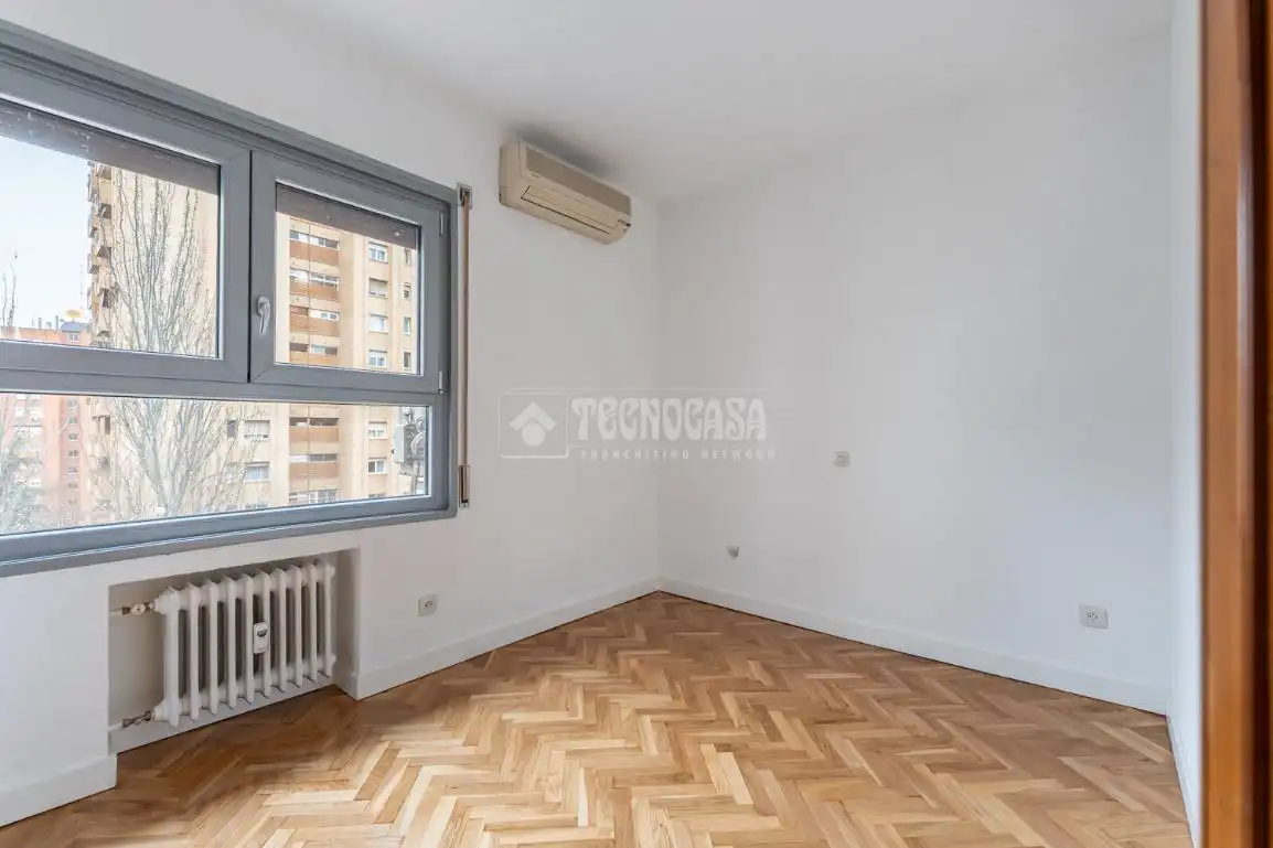 Habitación de Piso en venta en Madrid con Aire acondicionado, Calefacción y Piscina comunitaria