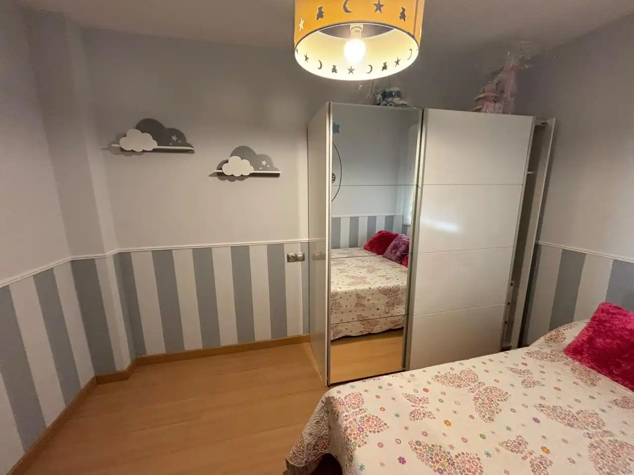Dormitori de Casa adosada en venda en Jaén amb Aire condicionat, Calefacció i Terrassa