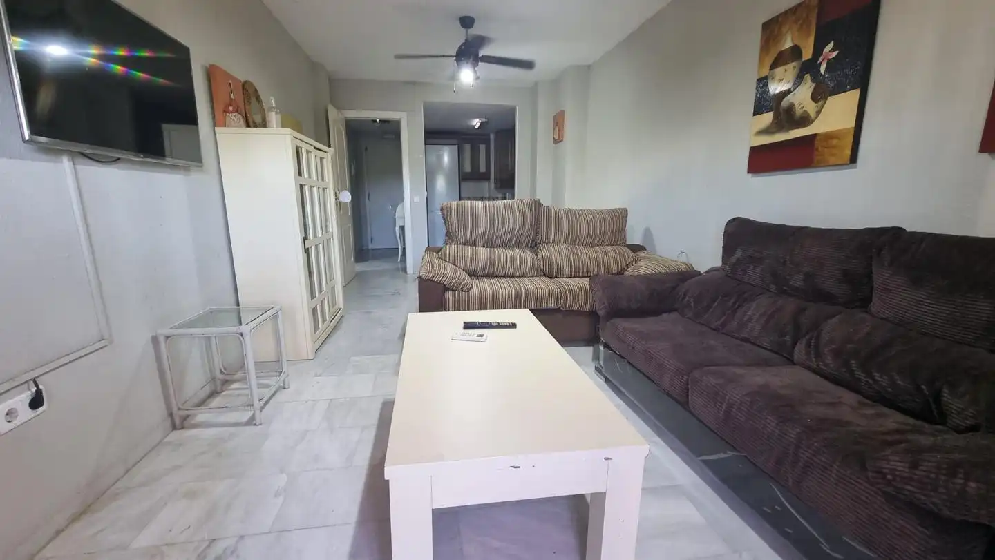 Sala de estar de Planta baja en venta en Roquetas de Mar ciudad