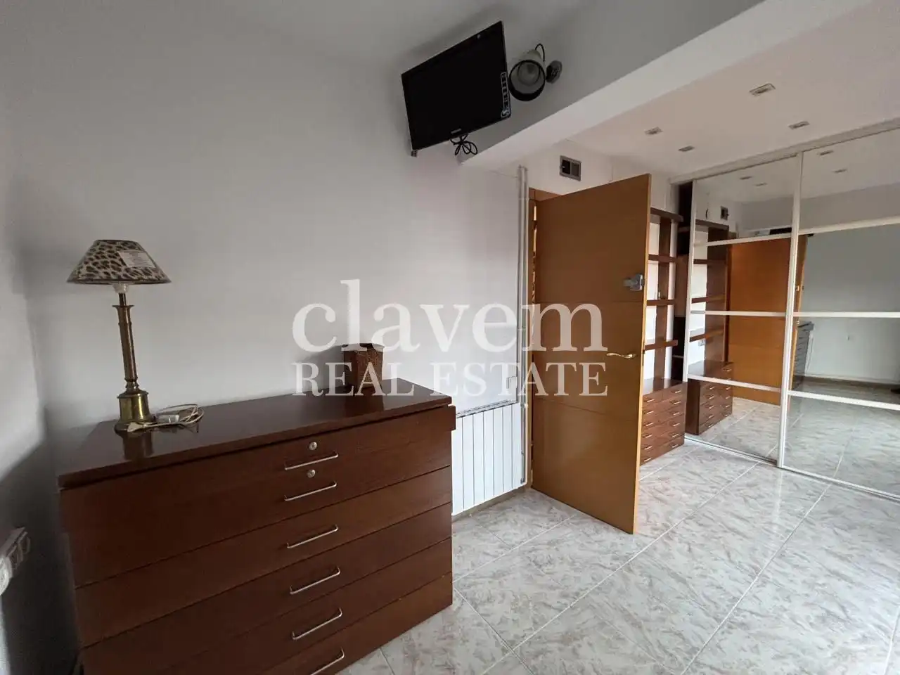 Flat for rent in Barcelona  with Heating, Furnished and Community pool