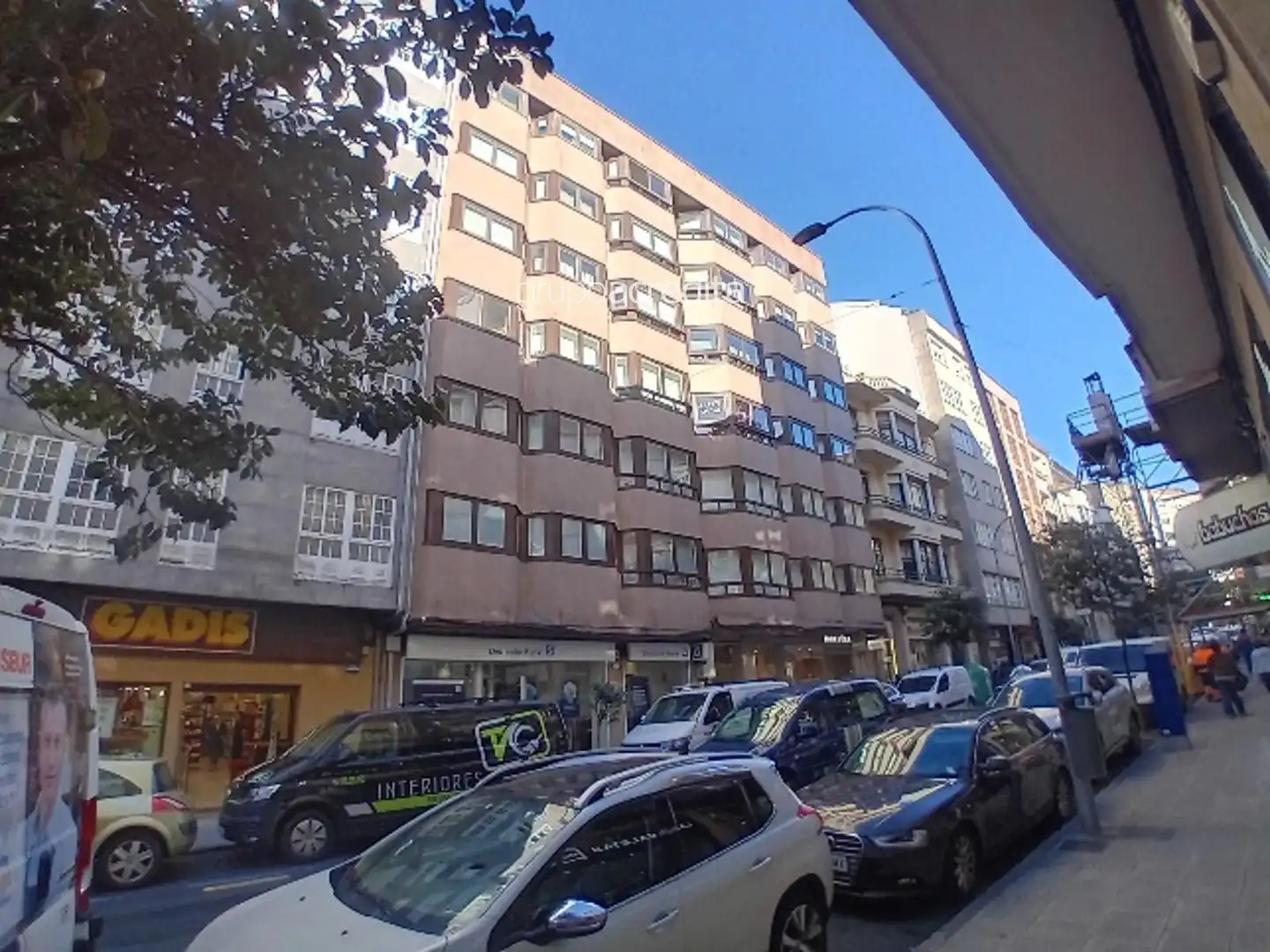 Vista exterior de Pis en venda en Santiago de Compostela  amb Calefacció, Parquet i Traster