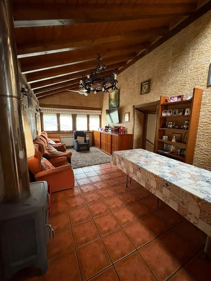Sala de estar de Casa o chalet en venta en Valle de Mena con Jardín privado, Terraza y Balcón