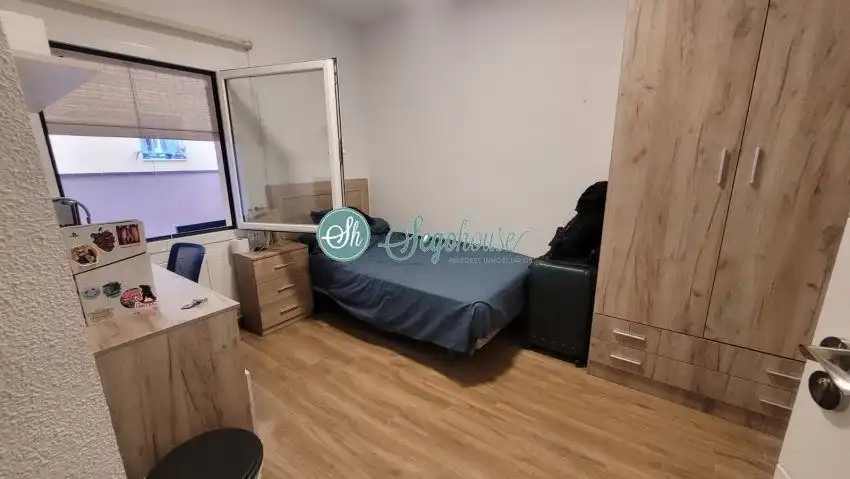 Habitación de Piso de alquiler en Segovia con Calefacción, Terraza y Amueblado