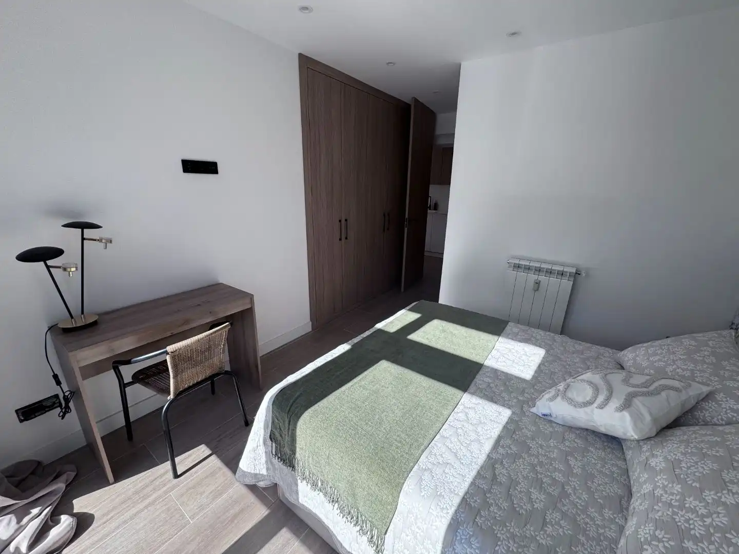 Bedroom of Flat for rent in Oviedo   with Heating, Furnished and Oven