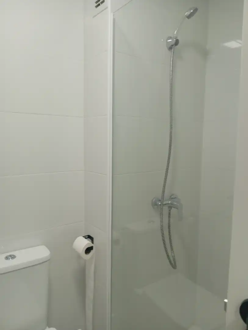 Baño de Piso de alquiler en Jaén con Aire acondicionado, Calefacción y Terraza