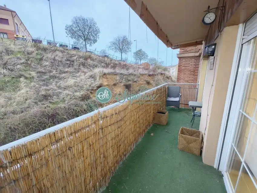 Terraza de Piso en venta en Segovia con Calefacción, Terraza y Amueblado