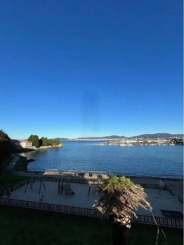 Vista exterior de Piso en venta en Vigo  con Jardín privado y Trastero