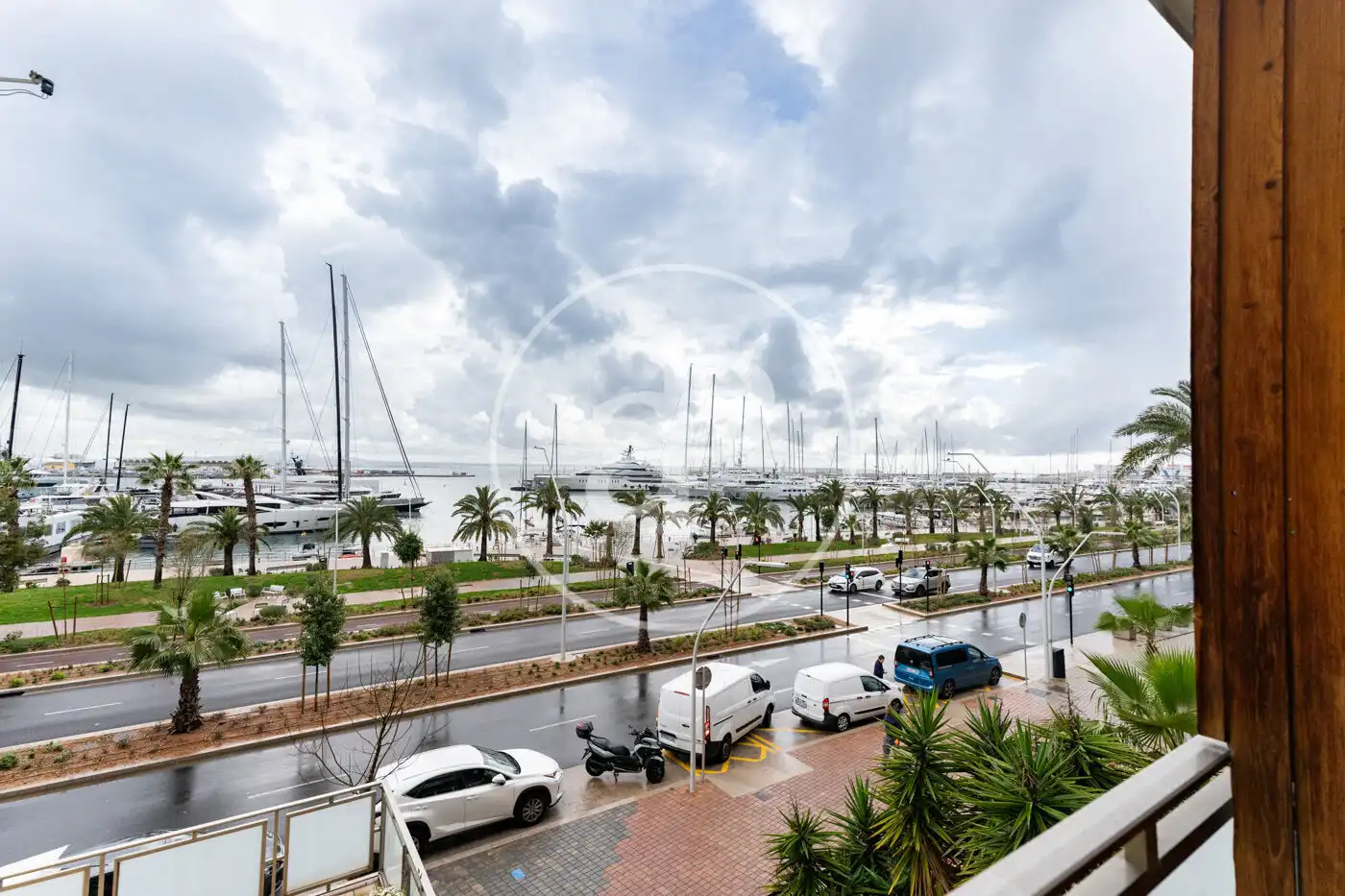 Außenansicht von Wohnung zum Verkauf in  Palma de Mallorca mit Klimaanlage, Heizung und Terrasse