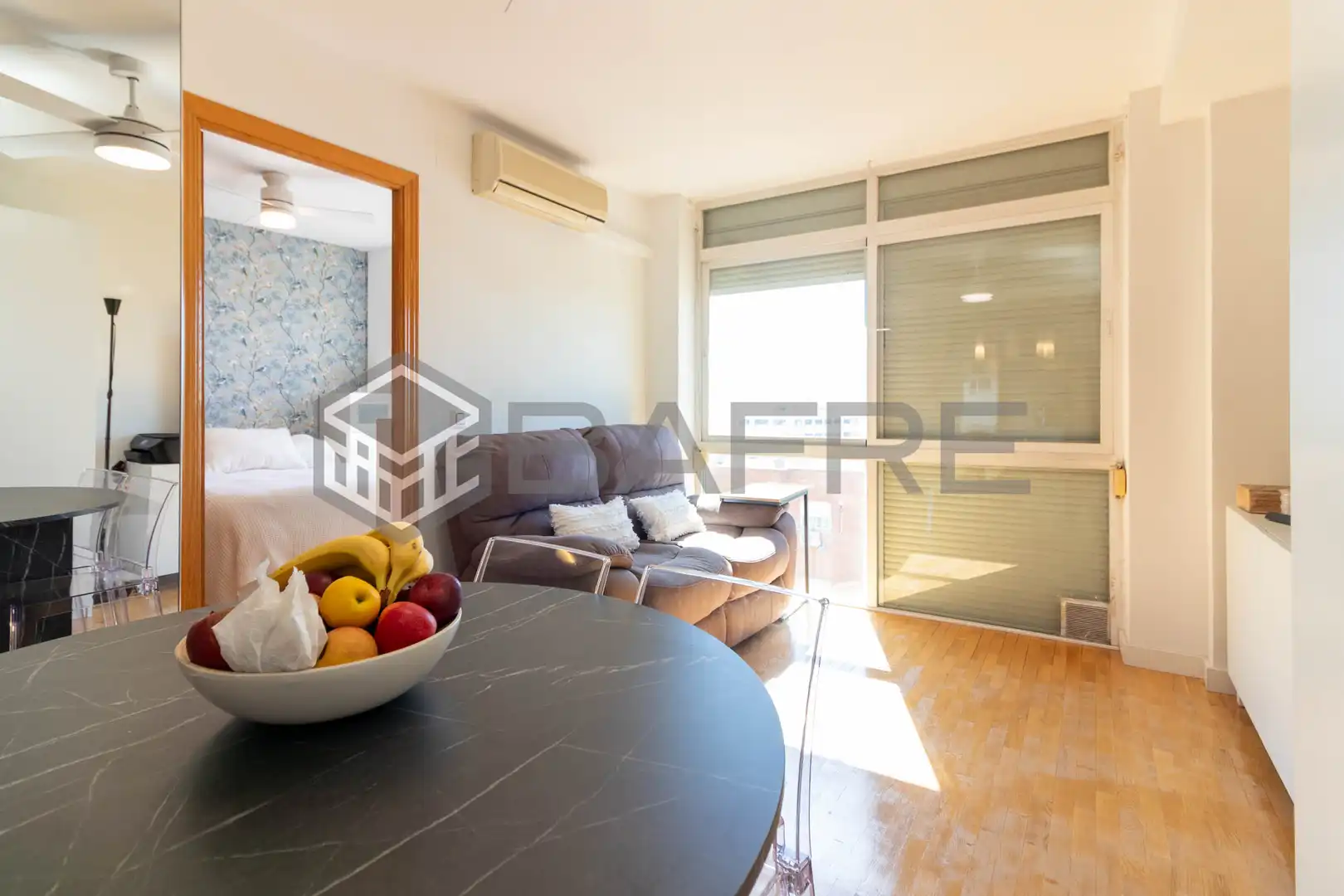 Sala d'estar de Pis en venda en  Madrid Capital amb Aire condicionat, Calefacció i Parquet