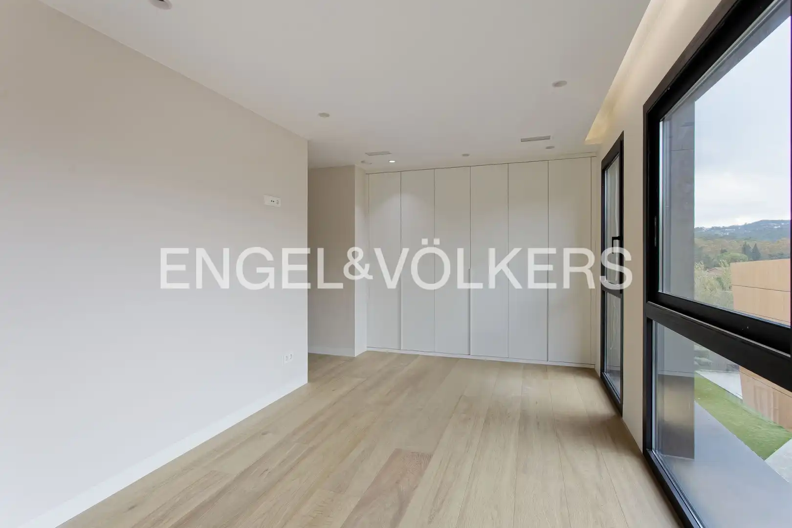 Sala d'estar de Casa o xalet en venda en Sant Cugat del Vallès amb Aire condicionat, Calefacció i Jardí privat
