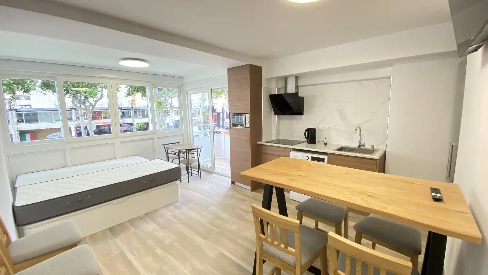 Mini appartamento con terrazza in vendita a Playa de Levante, imagen 3