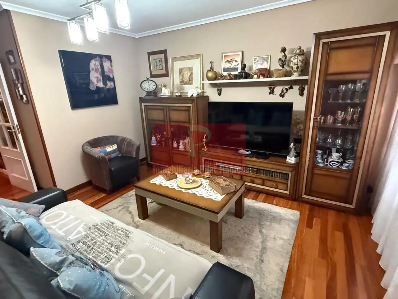 Sala d'estar de Casa o xalet en venda en San Andrés del Rabanedo amb Calefacció, Jardí privat i Terrassa