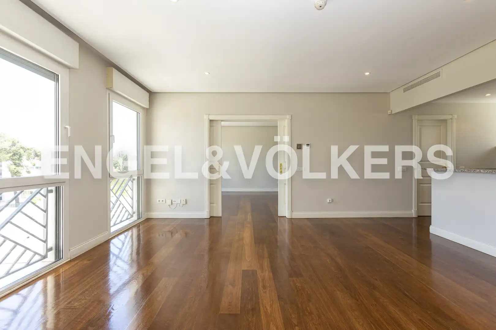 Sala de estar de Piso de alquiler en Madrid con Aire acondicionado, Calefacción y Piscina