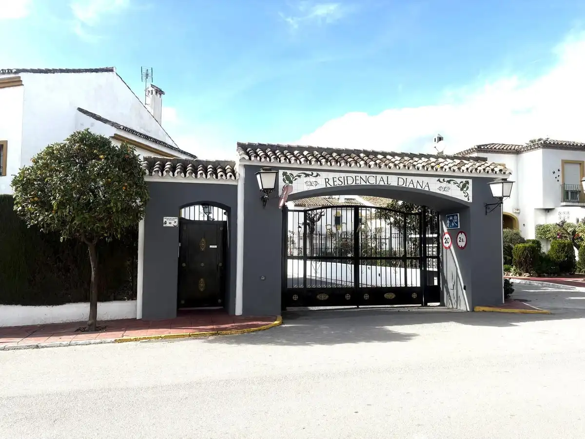 Adossat amb piscina en venda a Estepona - Estepona,Cancelada,Calle arminio, imagen 3