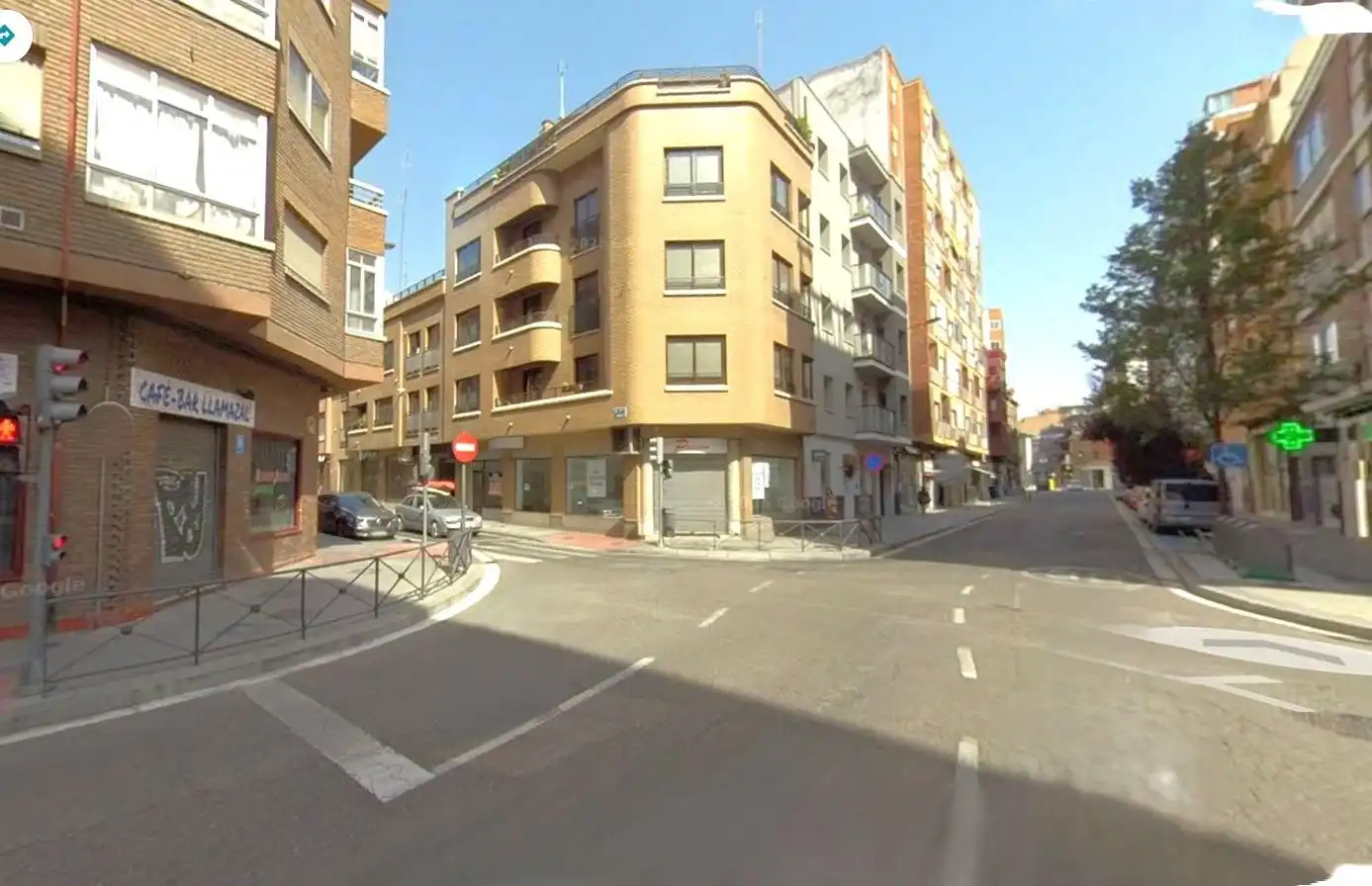 Vista exterior de Pis de lloguer en Valladolid amb Calefacció i Balcó