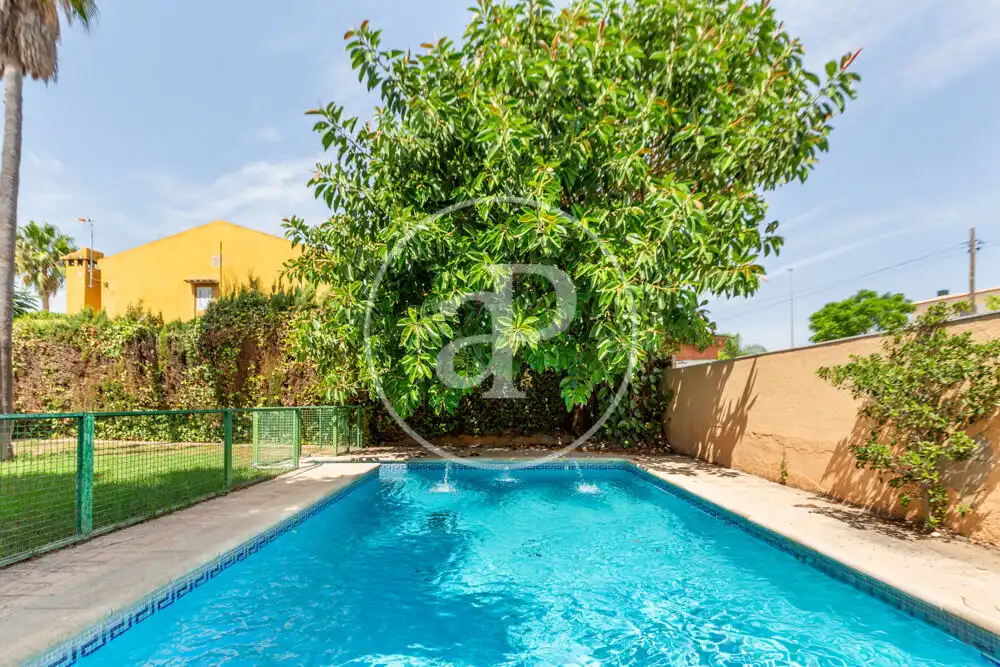 Piscina de Casa o xalet en venda en L'Eliana amb Aire condicionat, Calefacció i Jardí privat