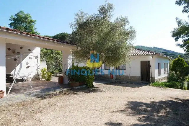 Vista exterior de Casa o xalet en venda en Maçanet de la Selva amb Aire condicionat, Calefacció i Jardí privat