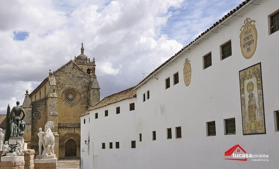 Vista exterior de Residencial en venda en  Córdoba Capital