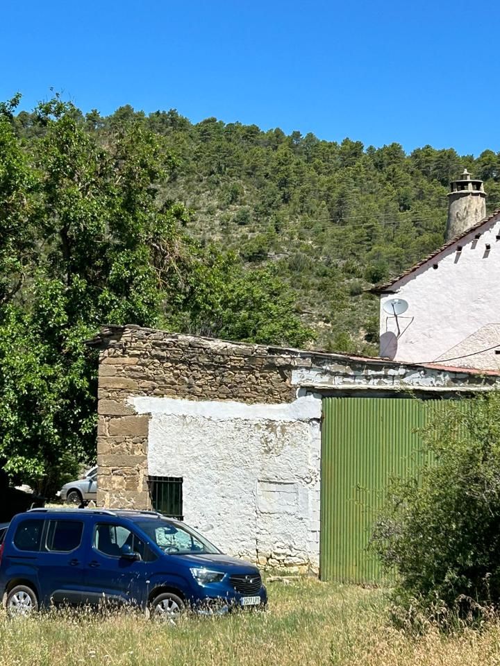 Vista exterior de Finca rústica en venda en Caldearenas amb Calefacció