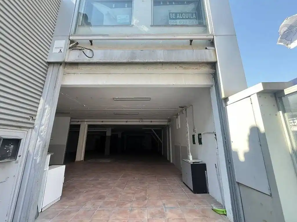 Außenansicht von Geschaftsraum zur Miete in Barcelona mit Terrasse