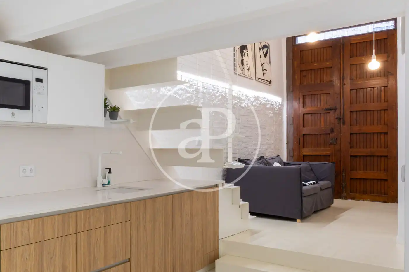 Cuina de Loft de lloguer en  Valencia Capital amb Aire condicionat, Calefacció i Moblat
