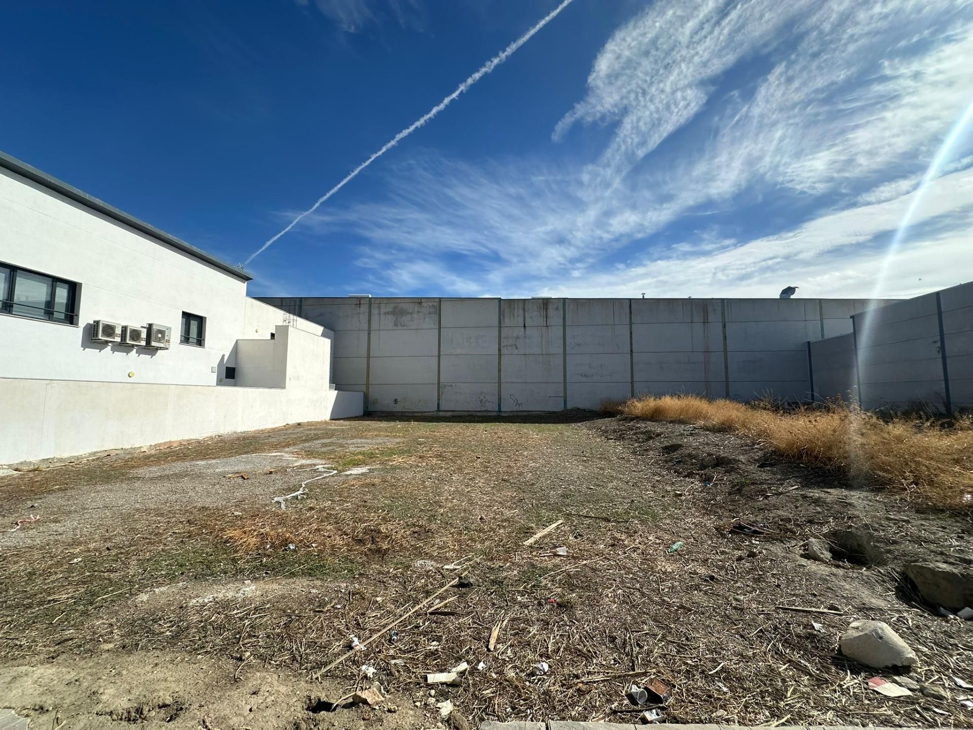 Vista exterior de Terreny industrial en venda en Armilla