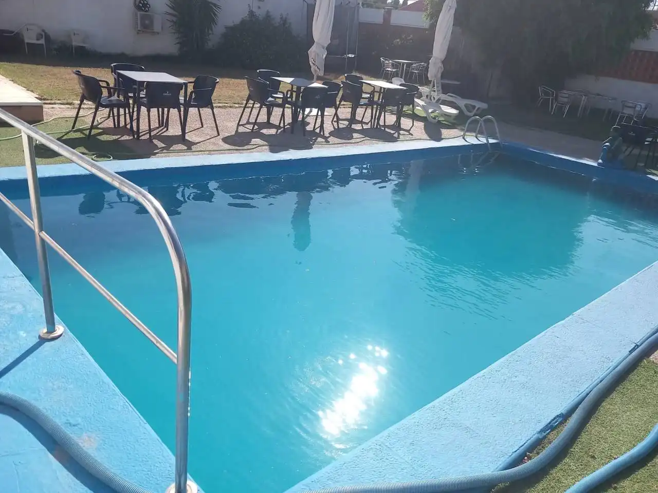 Piscina de Casa o xalet en venda en Alcalá de Guadaira amb Aire condicionat, Calefacció i Jardí privat